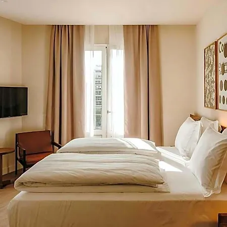Casa Luz 4* Барселона