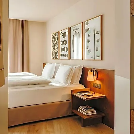 Casa Luz 4*