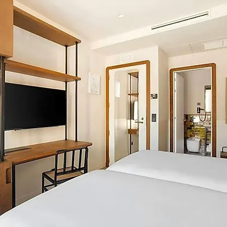 Casa Luz 4* Барселона