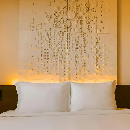 Casa Luz Placa Universitat, Sonder By Marriott Bonvoy Hotel
