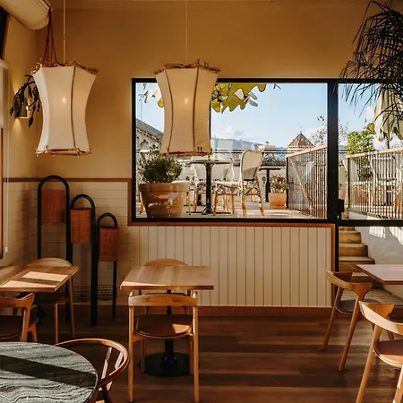 Casa Luz Placa Universitat, Sonder By Marriott Bonvoy Hotel Barcelona