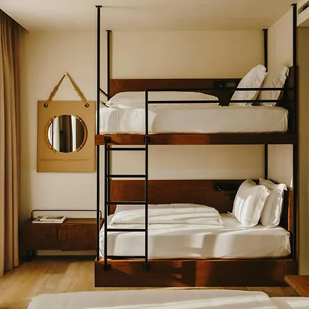 Hotel Casa Luz Placa Universitat, Sonder By Marriott Bonvoy 4*