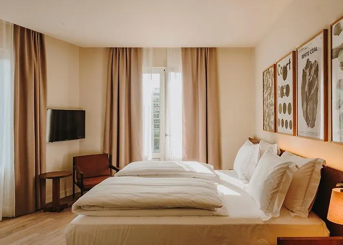 Casa Luz 4*