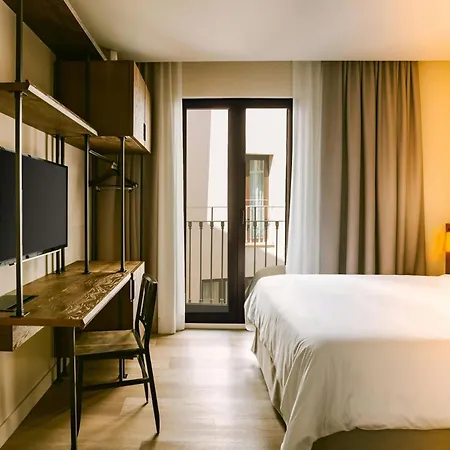 Casa Luz Plaça Universitat, Sonder By Marriott Bonvoy Hotel 4*